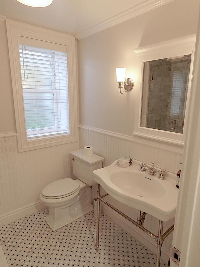 Garden Level Flat In 1885 Queen Anne Victorian Cottage In アラメダ エクステリア 写真