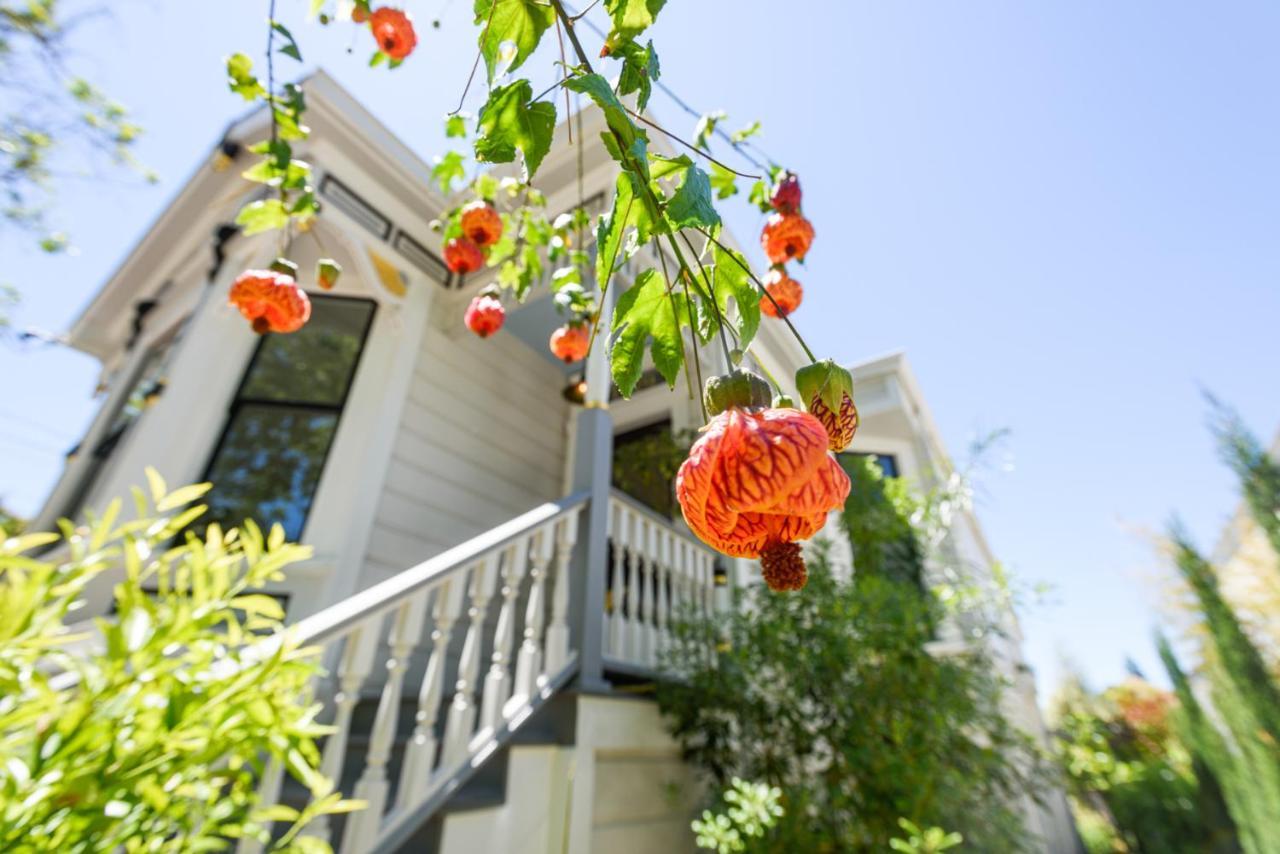 Garden Level Flat In 1885 Queen Anne Victorian Cottage In アラメダ エクステリア 写真