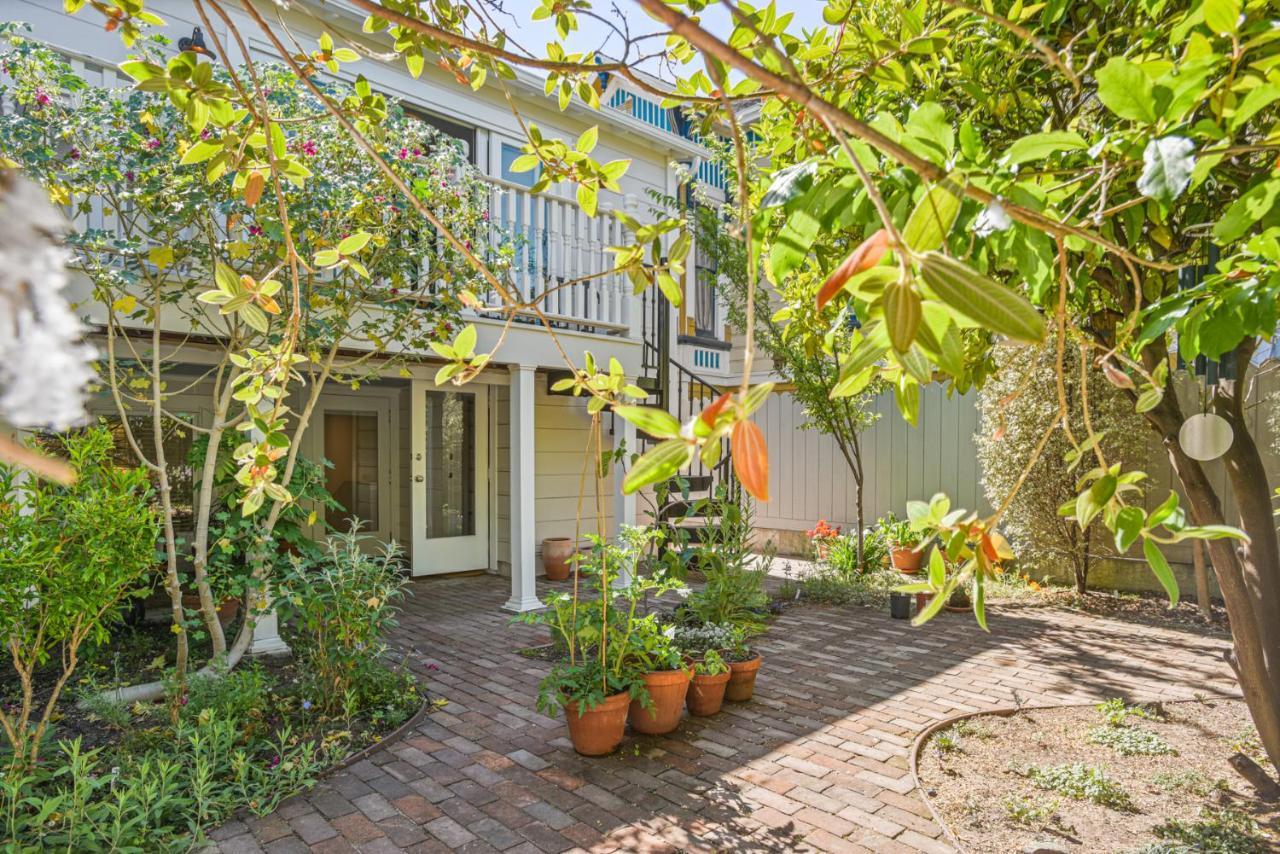 Garden Level Flat In 1885 Queen Anne Victorian Cottage In アラメダ エクステリア 写真