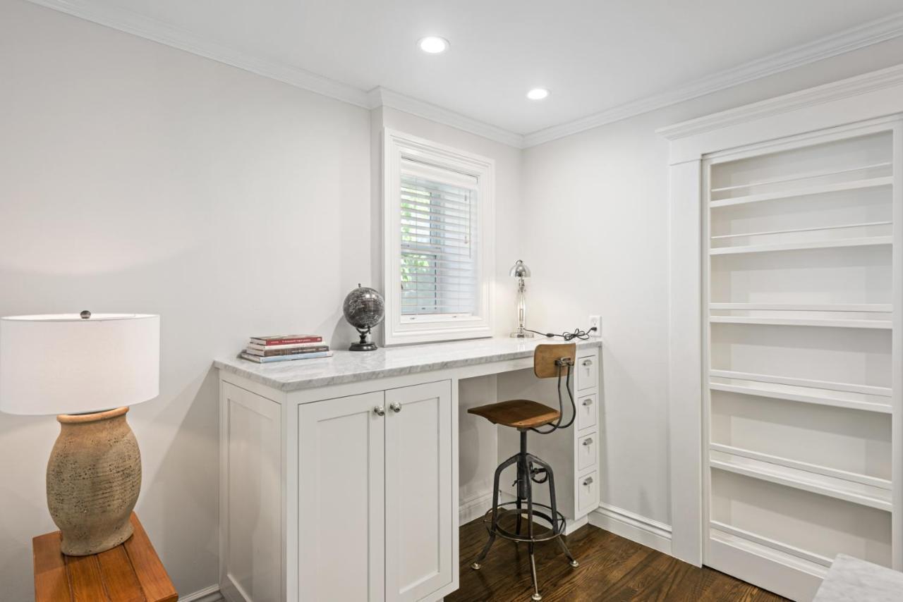 Garden Level Flat In 1885 Queen Anne Victorian Cottage In アラメダ エクステリア 写真